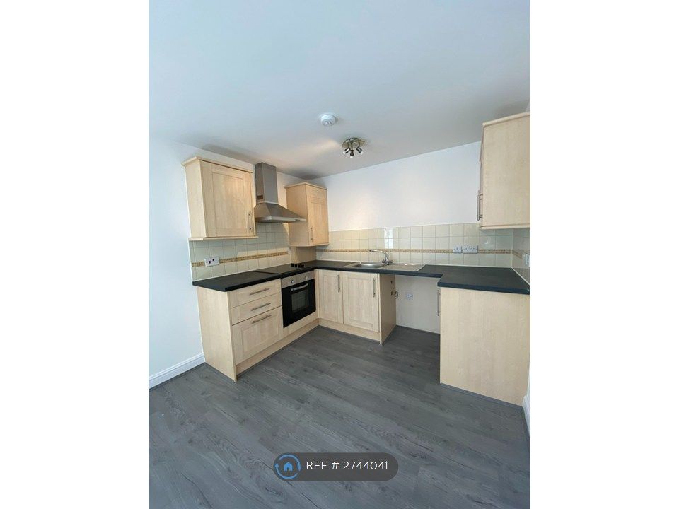 Property photo 3 of 5 Open Plan Kitchen