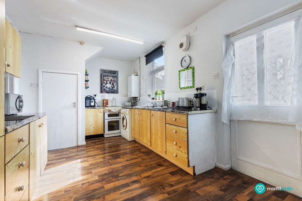 Property photo 2 of 15