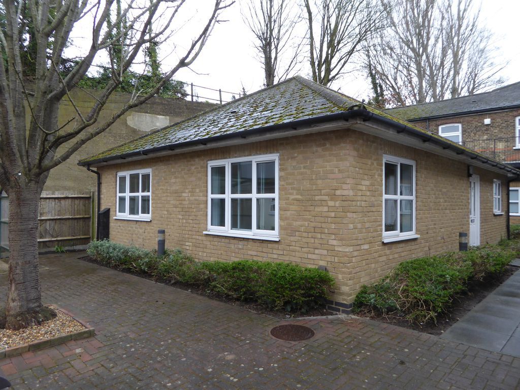 Property photo 1 of 8 Photo 13