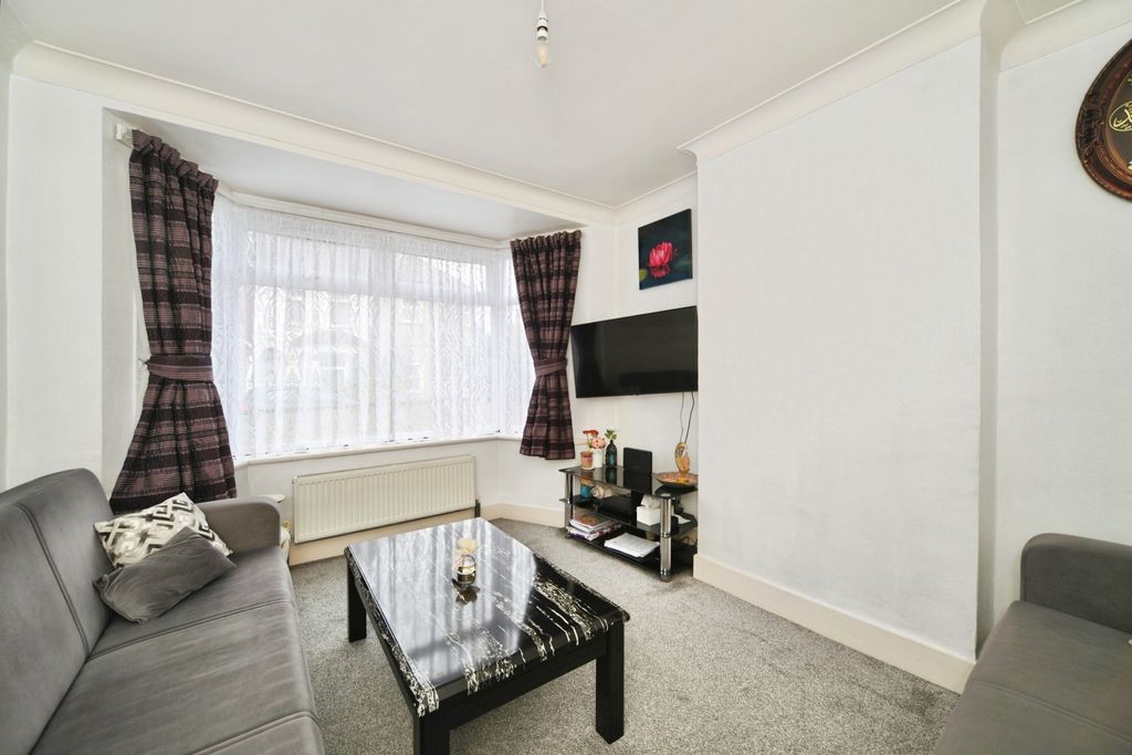 Property photo 2 of 35 Pbox-Img.Jpg