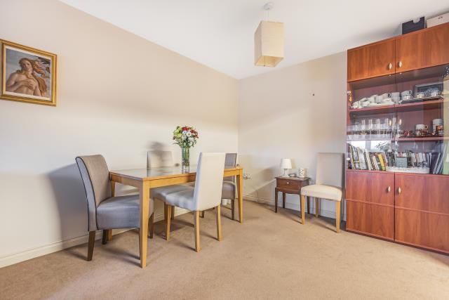 Property photo 3 of 10 3