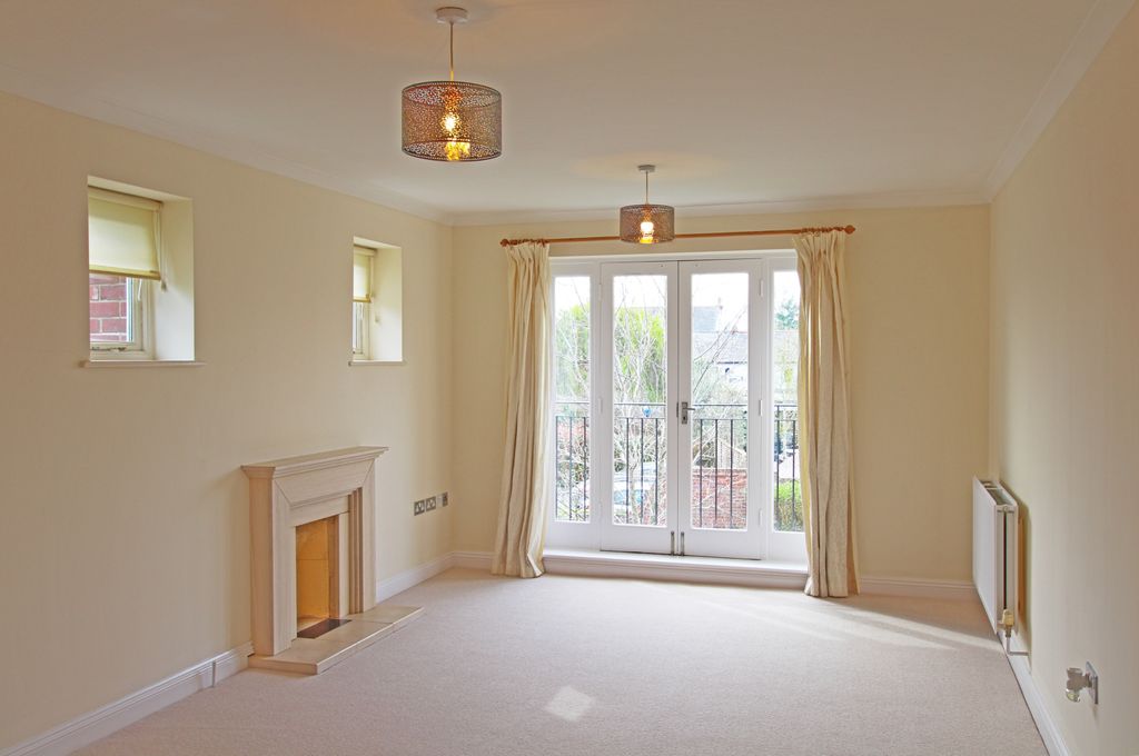 Property photo 2 of 11 Picture No. 28