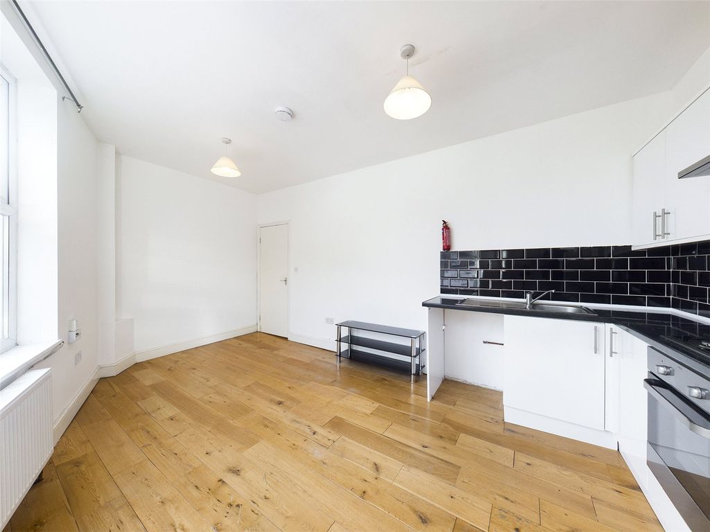 Property photo 2 of 7 Picture No. 07