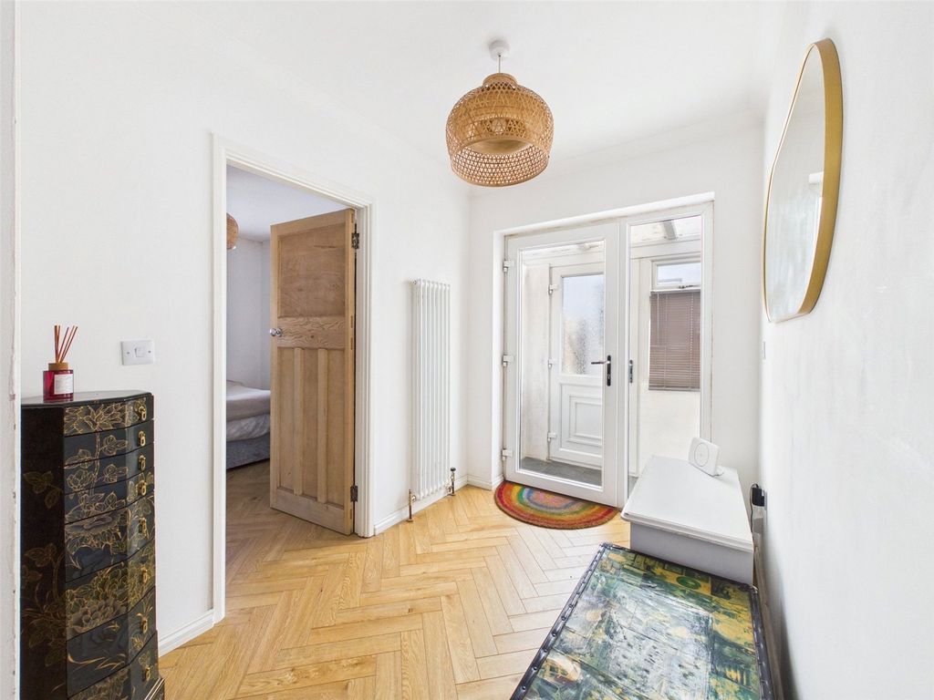 Property photo 2 of 12 Picture No. 51