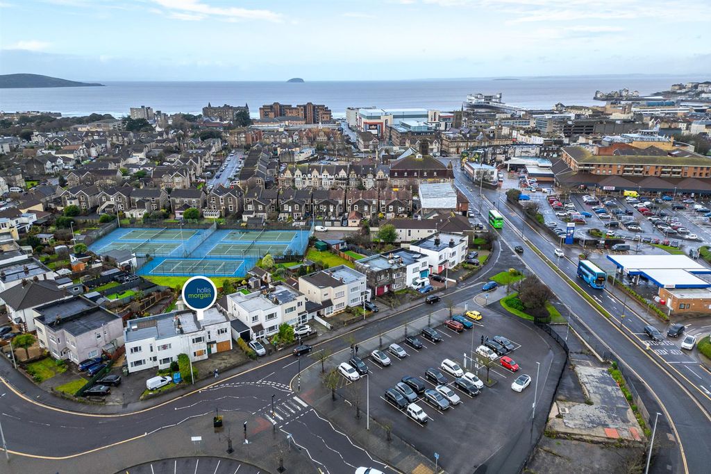 Property photo 2 of 35 47 Station Road, Weston Super Mare, Bs23 1Xy | Fre