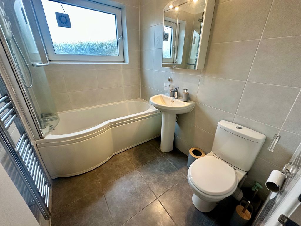 Property photo 2 of 18 Image