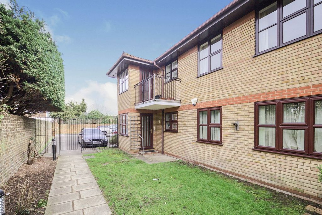 Property photo 2 of 15 Front View