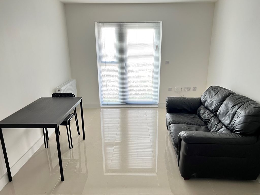 Property photo 2 of 8