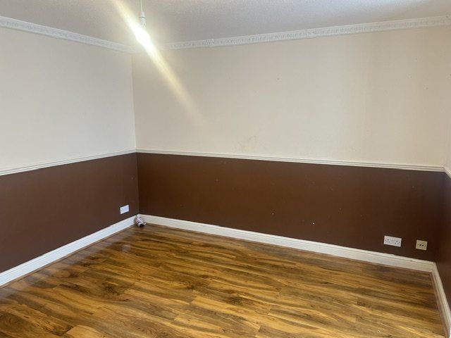 Property photo 3 of 10 Pic 2
