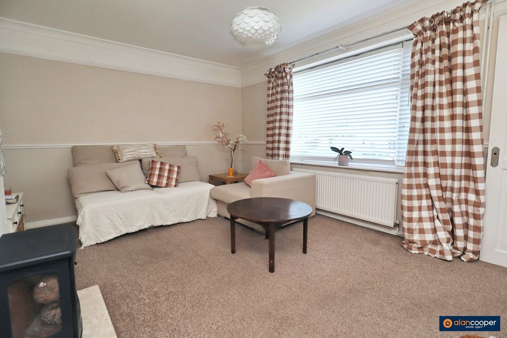 Property photo 3 of 20 4421403