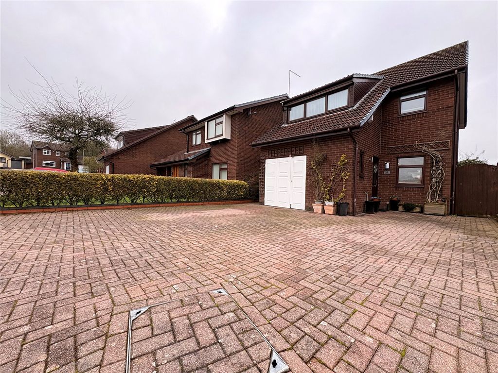 Property photo 1 of 27 Picture No. 04