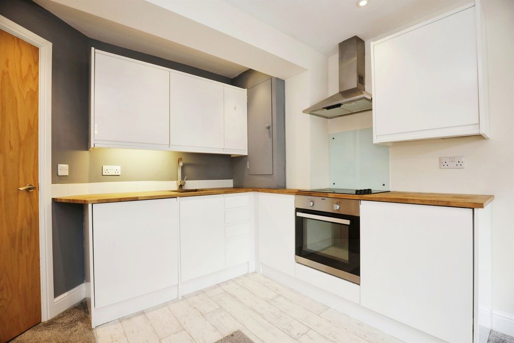 Property photo 2 of 12 Kitchen/Lounge/Diner