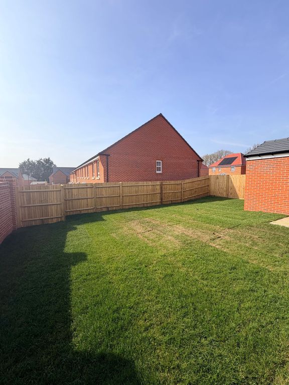 Property photo 2 of 6