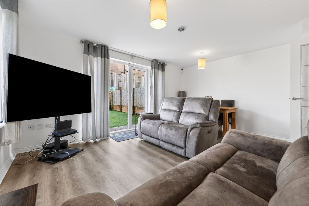 Property photo 3 of 19