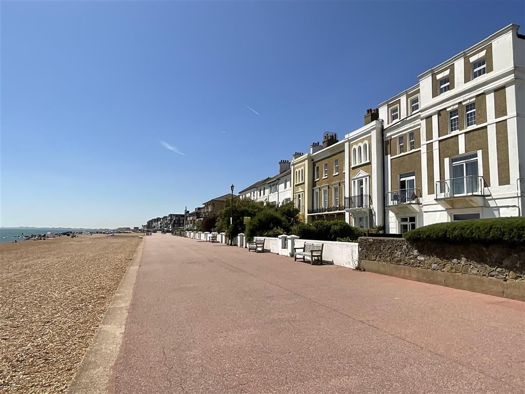 Property photo 3 of 15 Sea Front