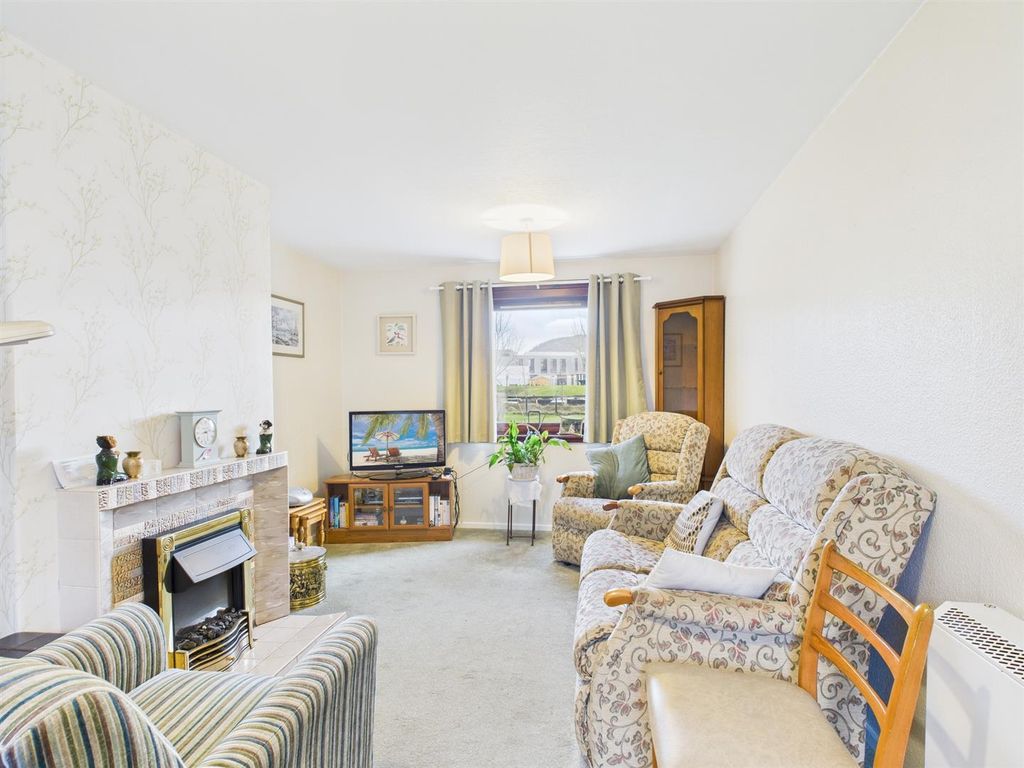 Property photo 2 of 15 Lounge/Dining Room