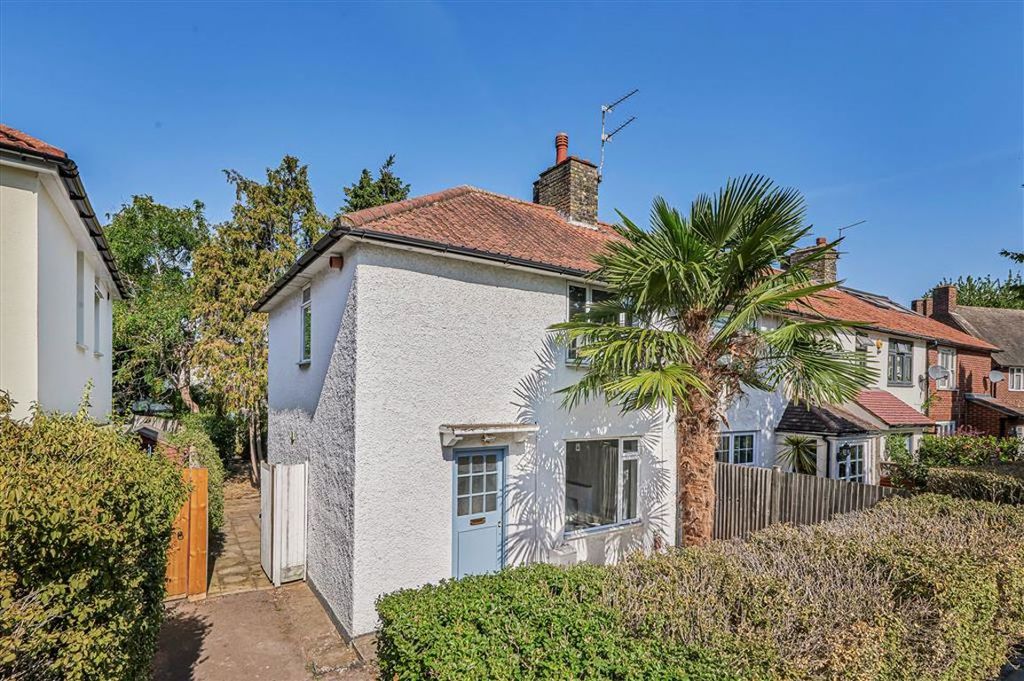 Property photo 1 of 8