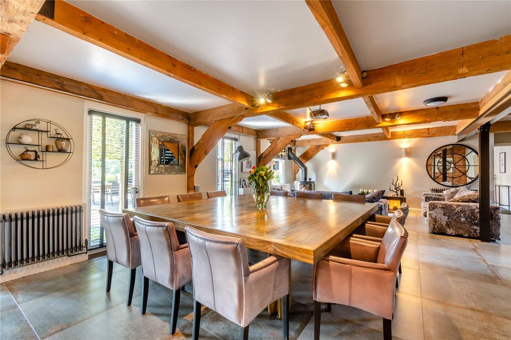 Property photo 3 of 27 Dining Area