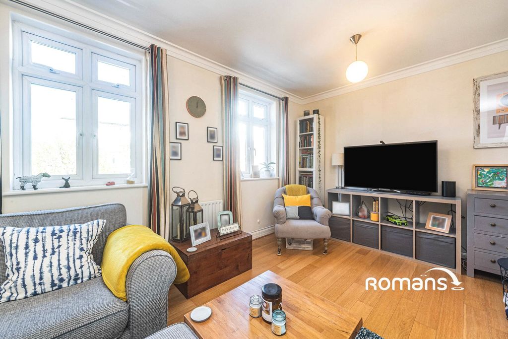 Property photo 2 of 11 Photo