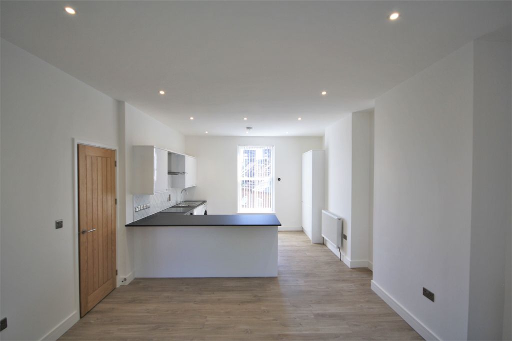 Property photo 3 of 8 Img_3185