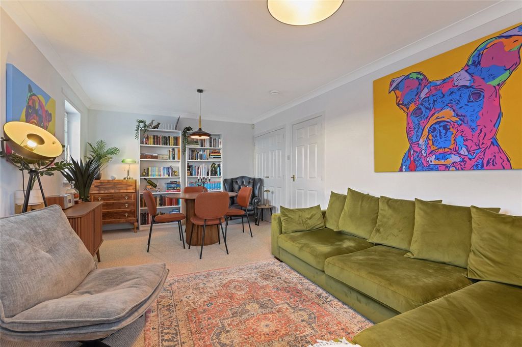 Property photo 2 of 21 Living/Dining Room