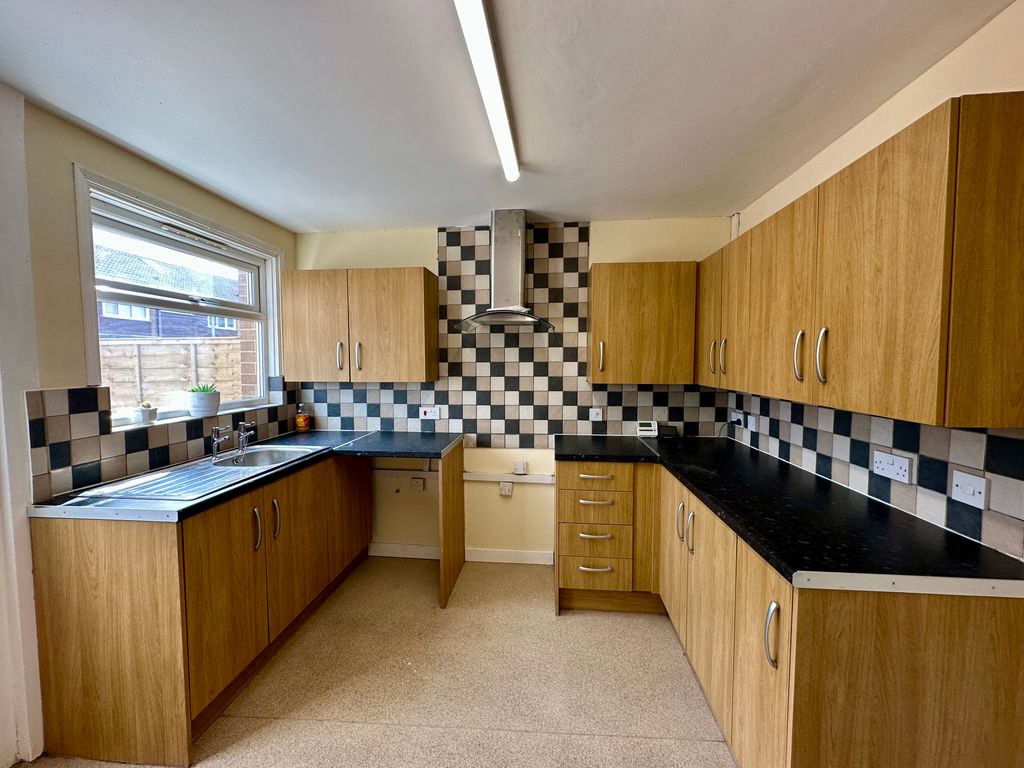 Property photo 3 of 12 Image