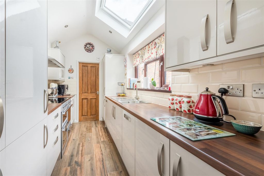 Property photo 2 of 24