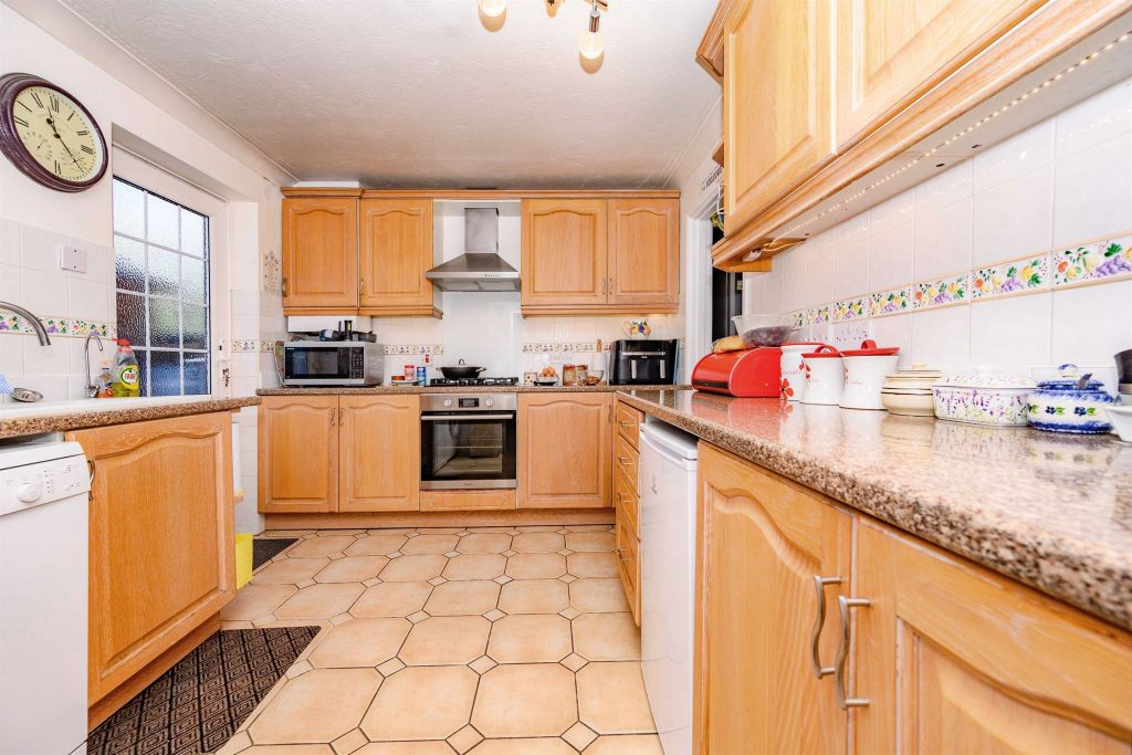 Property photo 3 of 19