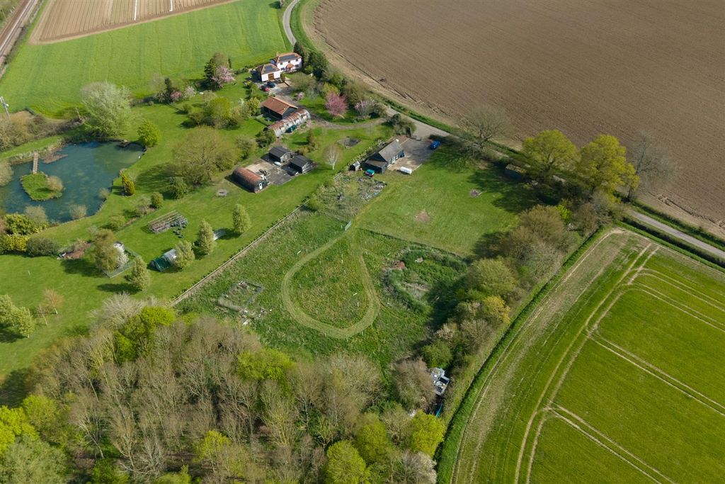 Property photo 2 of 16