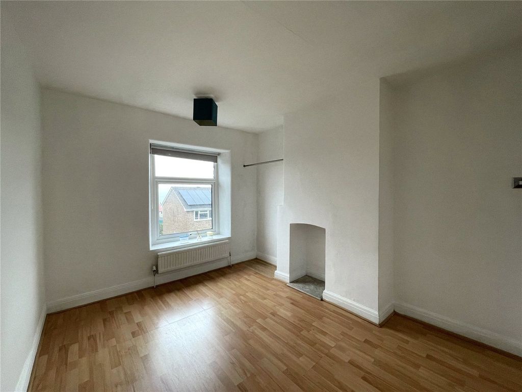 Property photo 3 of 12 Picture No. 18