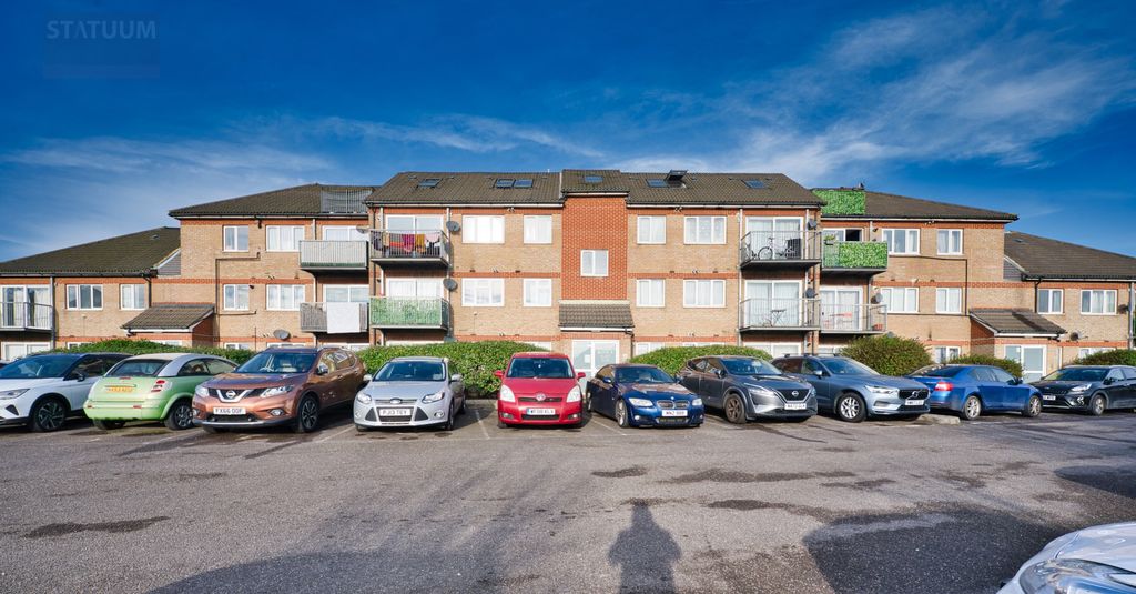 Property photo 1 of 12