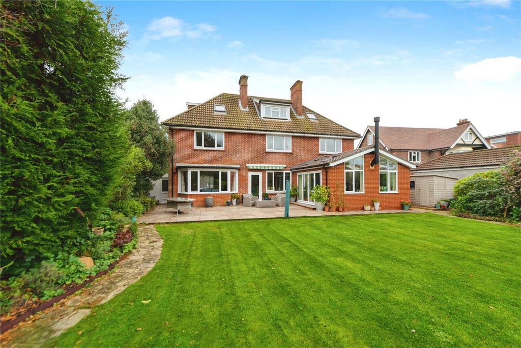 Property photo 3 of 24 Picture No. 21