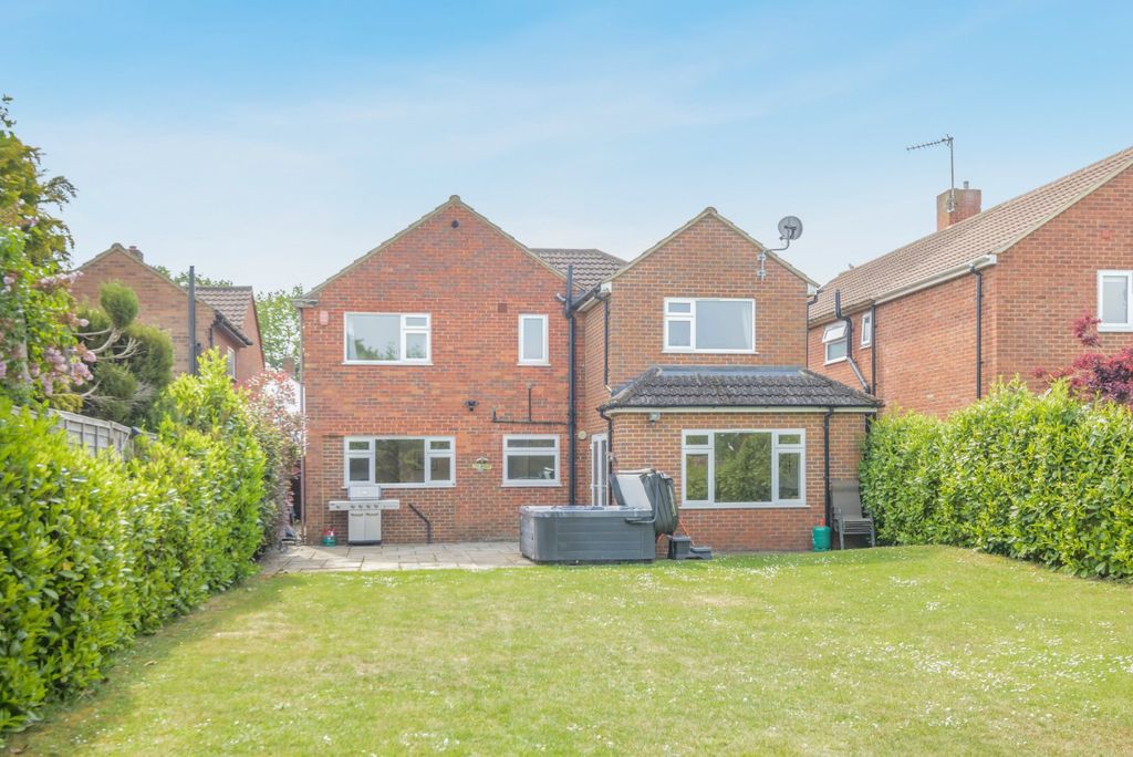 Property photo 3 of 16 Picture No. 20