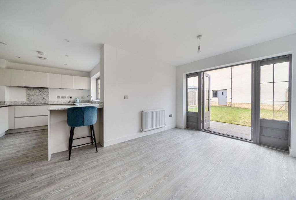Property photo 2 of 20 Kitchen/Dining Room