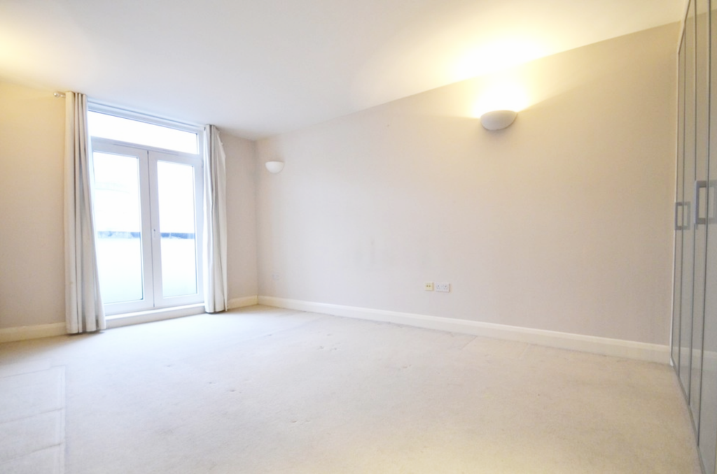 Property photo 3 of 11 Untitled (14)