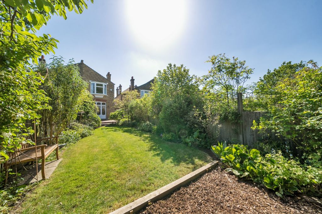 Property photo 3 of 20 Picture No. 21
