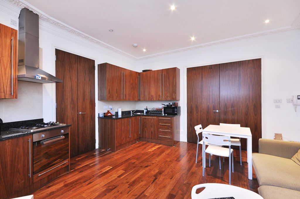 Property photo 3 of 5 Reception/Kitchen