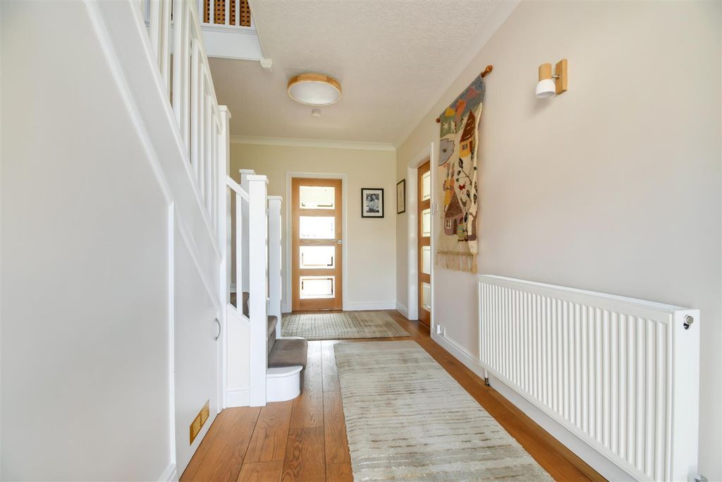 Property photo 2 of 34 Entrance Hallway