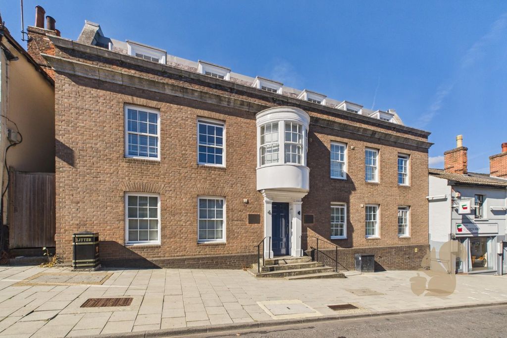 Property photo 1 of 15 Cam01659G0-Pr0603-Still016.Jpg