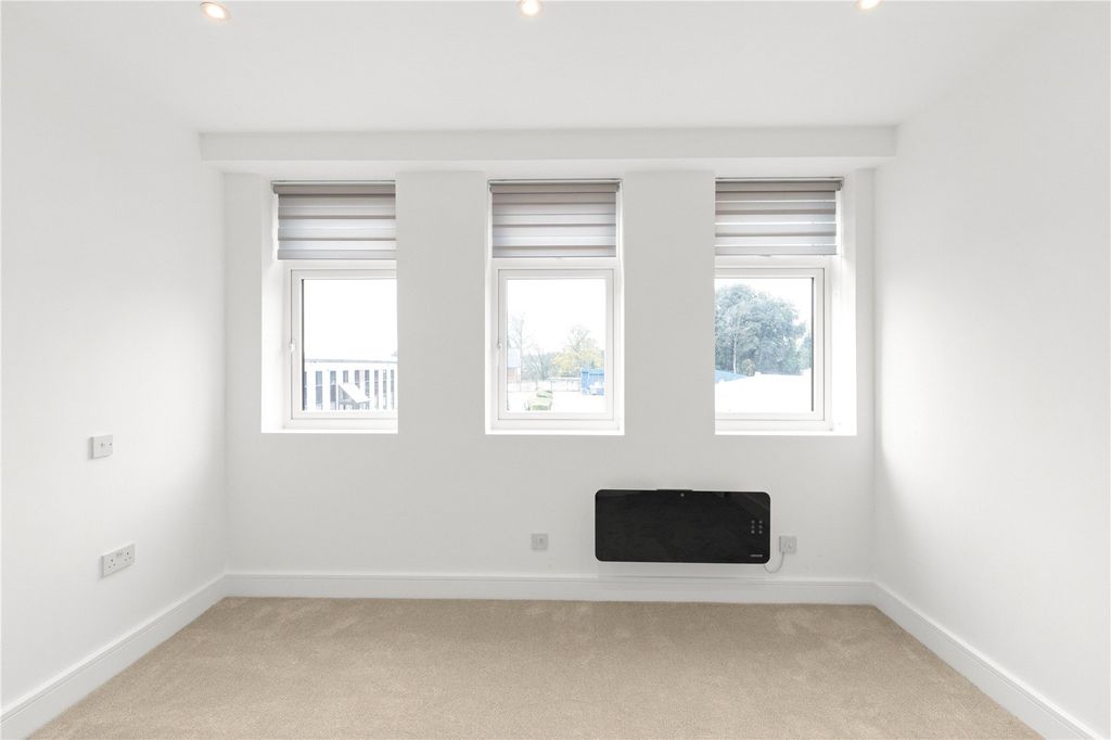 Property photo 3 of 9 Picture No. 02