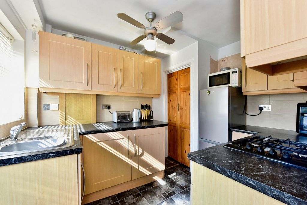 Property photo 3 of 17 Pbox-Img.Jpg