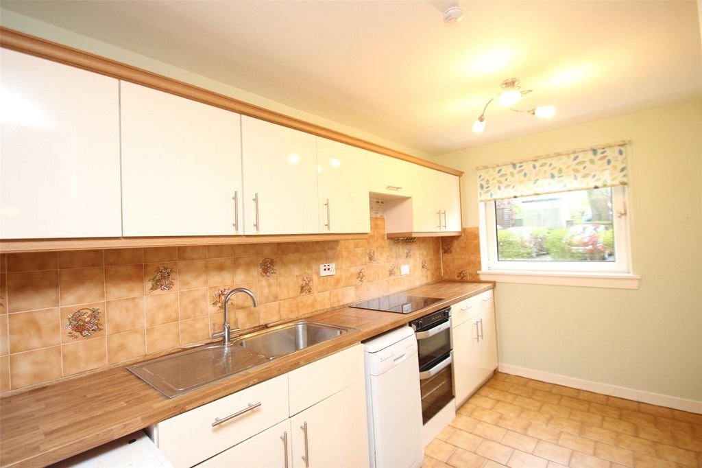 Property photo 2 of 15 Kitchen