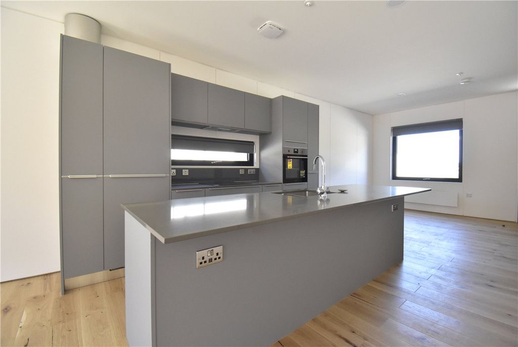 Property photo 2 of 14 Picture No. 04