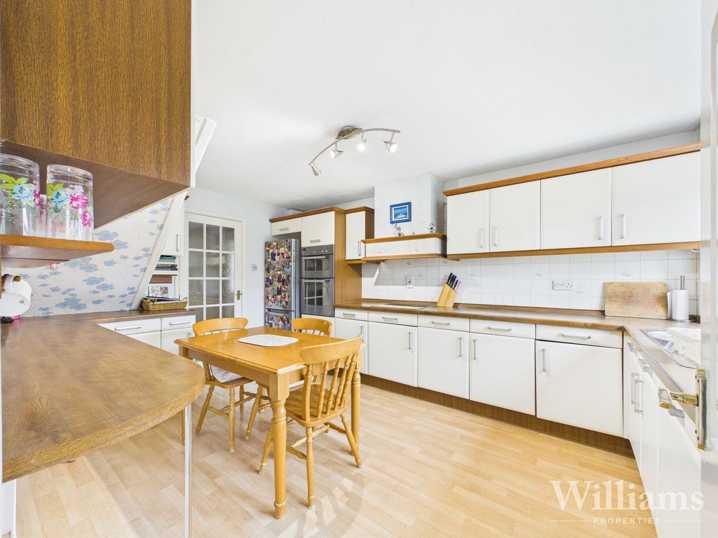 Property photo 3 of 22