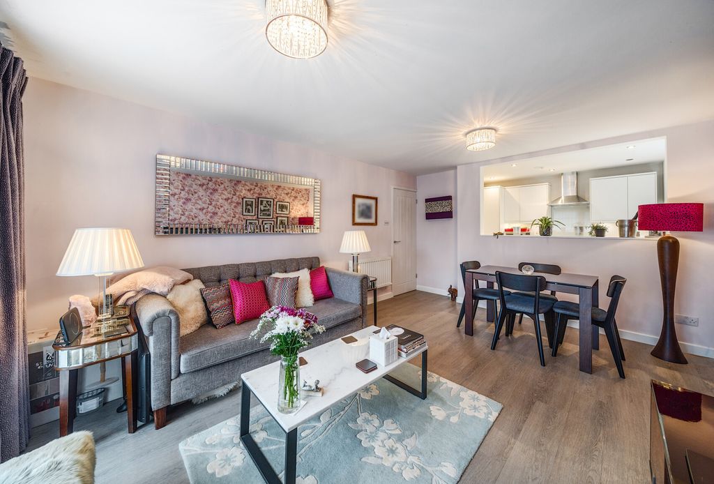 Property photo 3 of 10 1355957-16-68Ca76...
