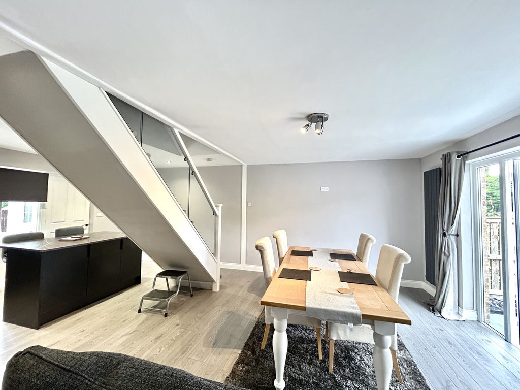Property photo 2 of 15 Img_5470