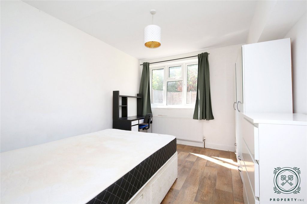 Property photo 3 of 9 Bedroom One