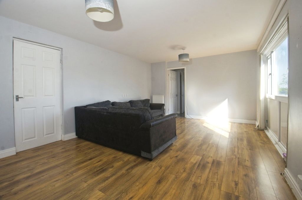 Property photo 3 of 18 Photo