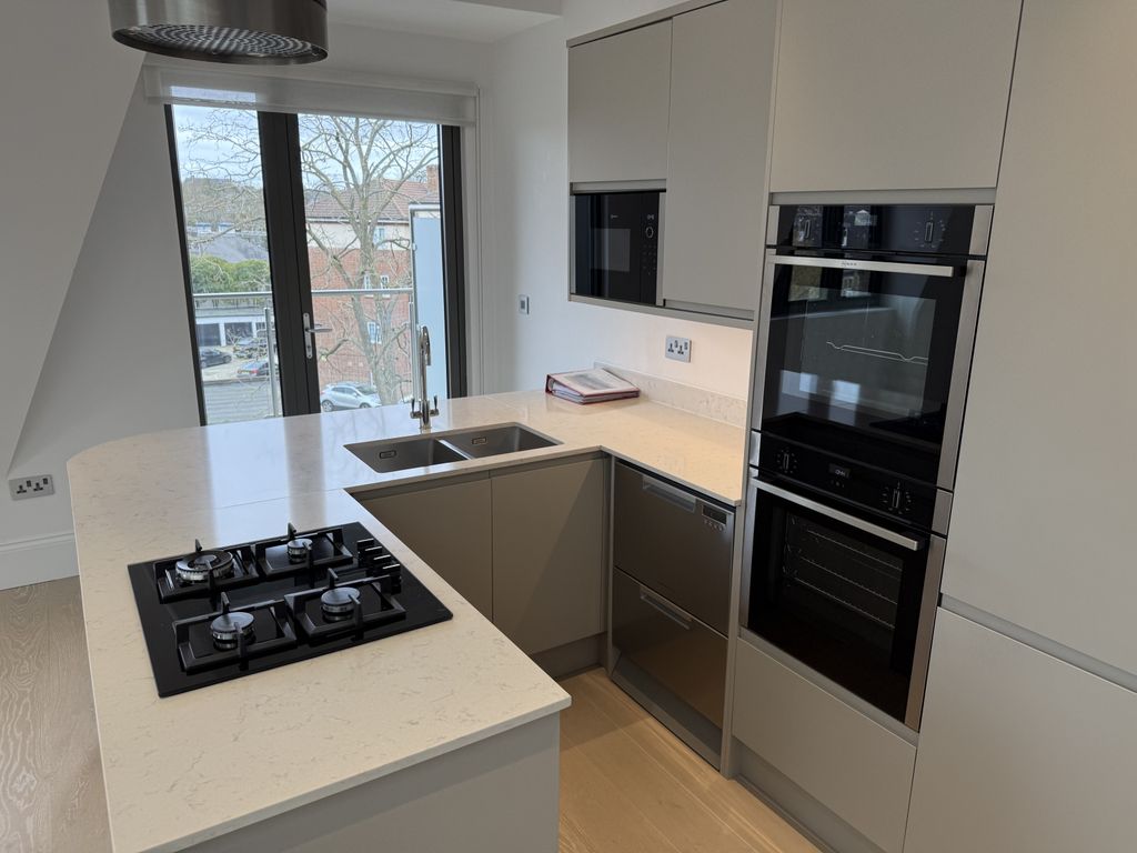 Property photo 3 of 12 Gallery