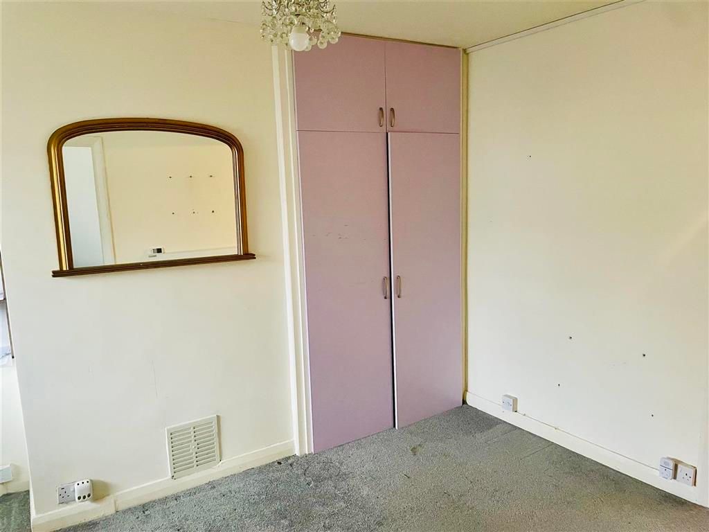 Property photo 2 of 7 Bedroom